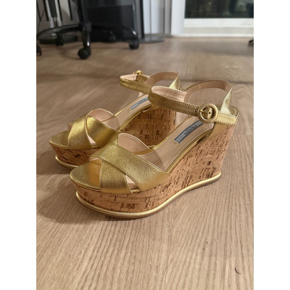 Prada Gold Saffiano Leather Wedges – Excellent Condition 37.5 - Picture 13 of 14